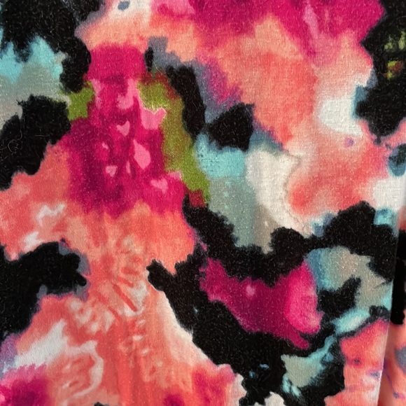 Multi-Color SS Soft Flowy Top - Picture 2 of 6